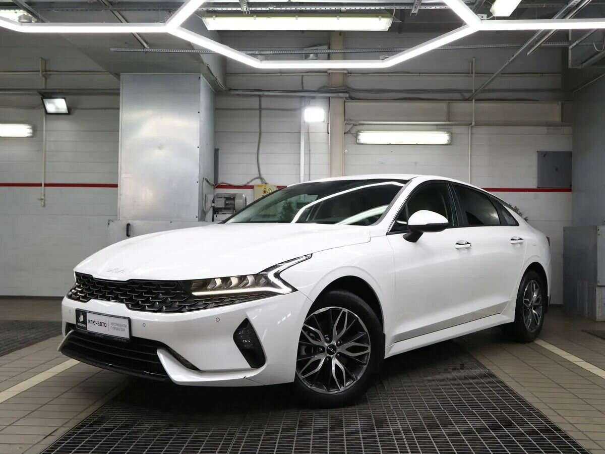 Купить Kia K5 с пробегом. Посмотреть фото