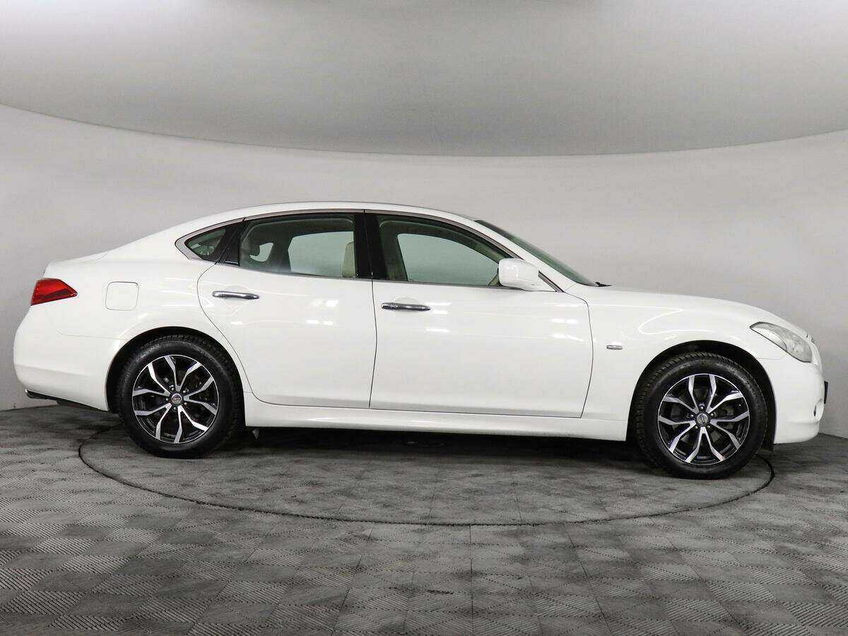 Купить Infiniti M с пробегом. Фото: #3