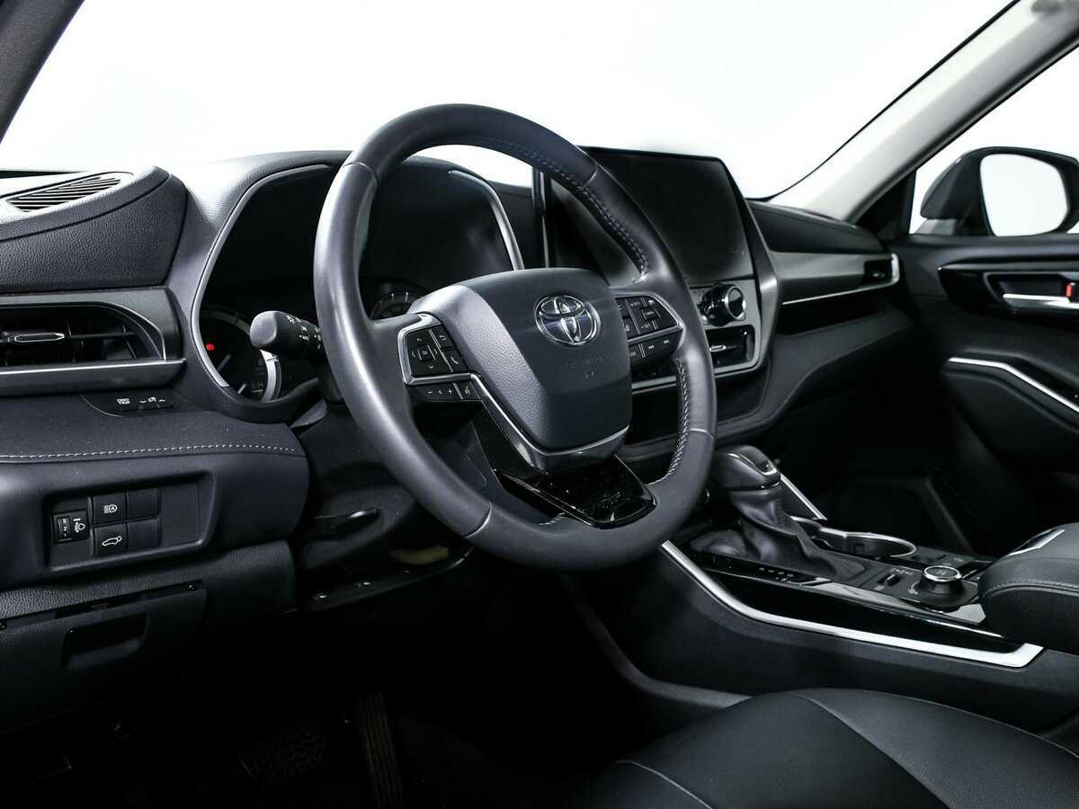 Купить Toyota Highlander с пробегом. Фото: #9