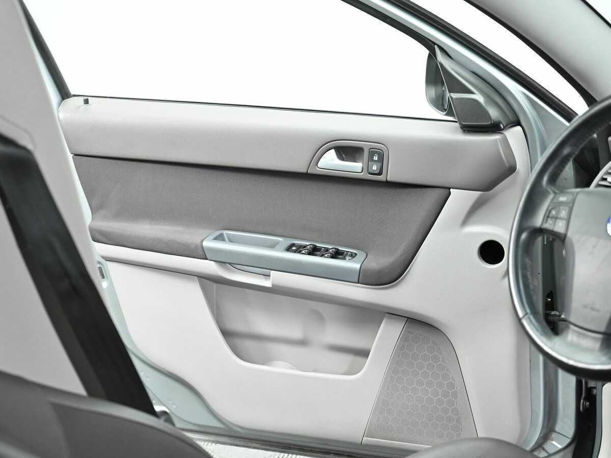 Купить Volvo S40 с пробегом. Фото: #6
