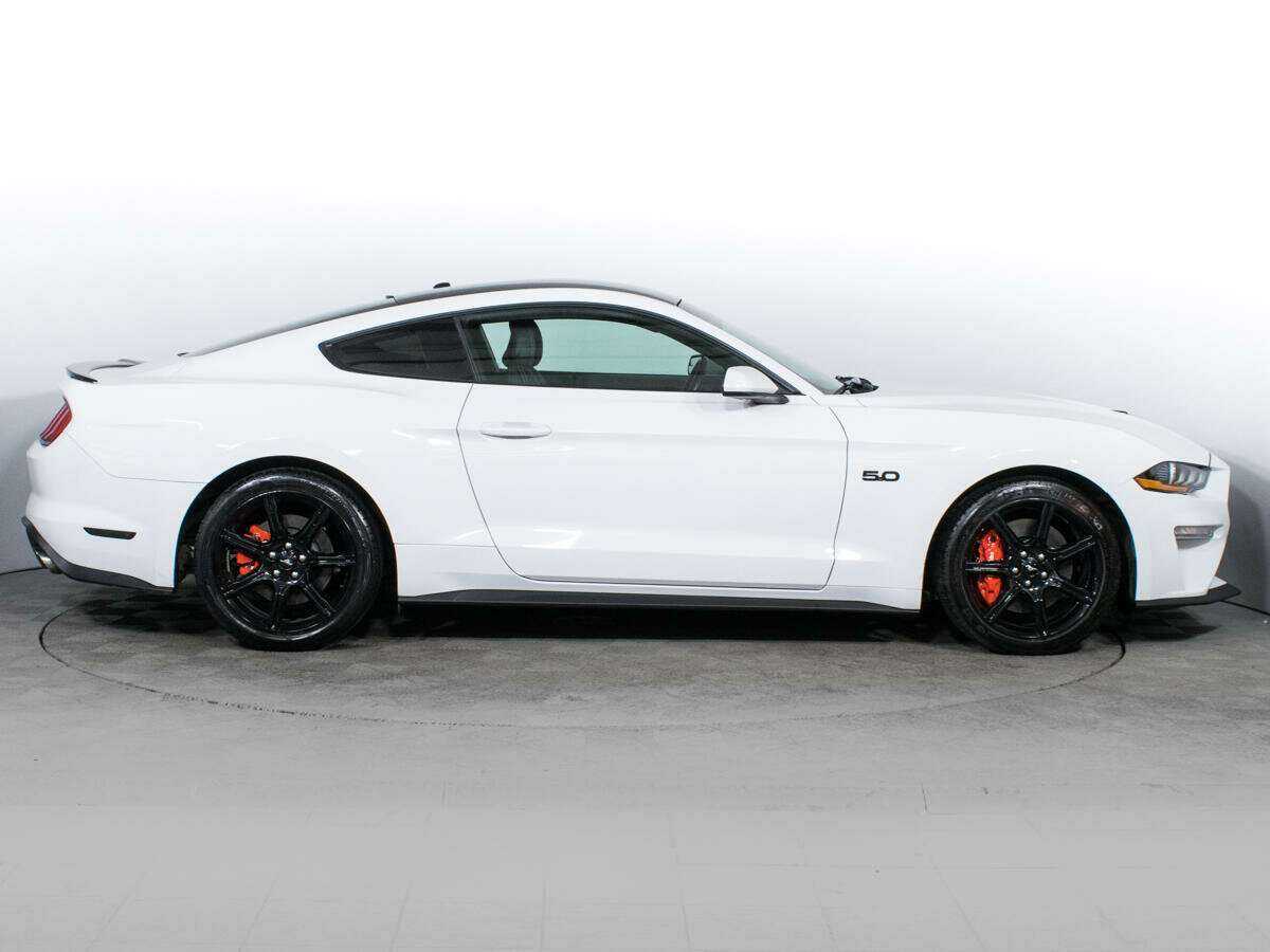 Купить Ford Mustang с пробегом. Фото: #3