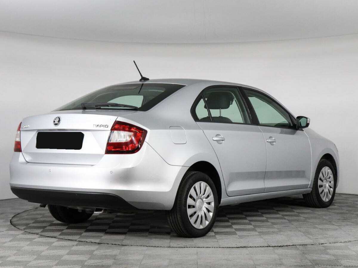 Купить Skoda Rapid с пробегом. Фото: #4