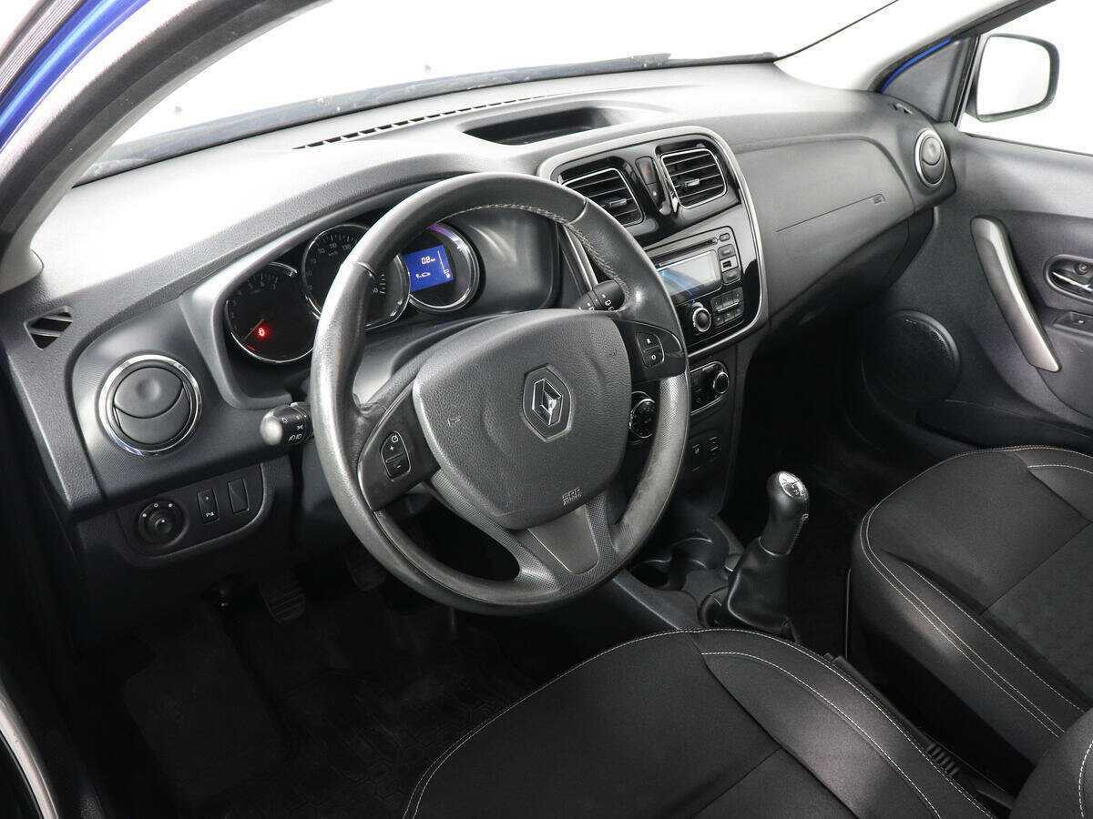 Купить Renault Sandero с пробегом. Фото: #8