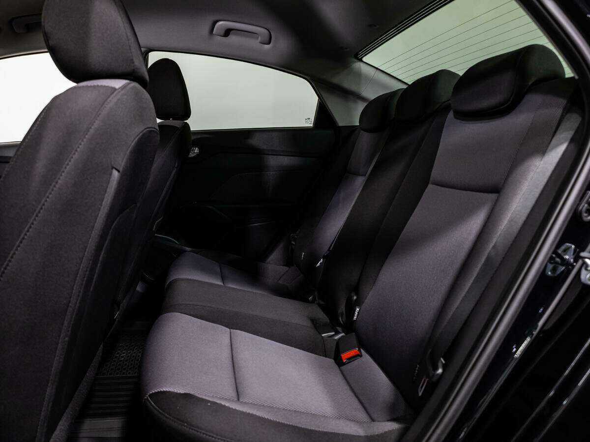 Купить Hyundai Solaris с пробегом. Фото: #9
