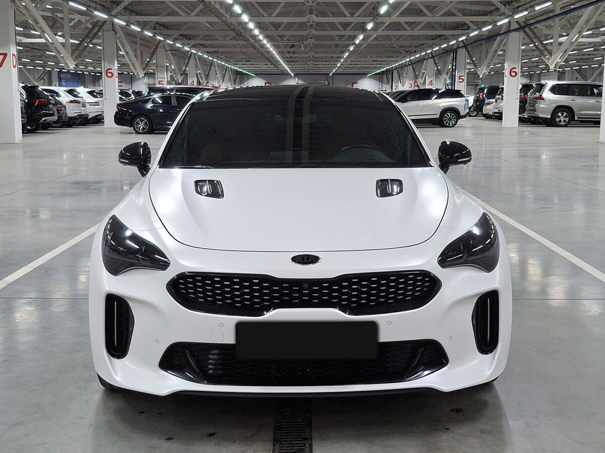 Купить Kia Stinger с пробегом. Фото: #1