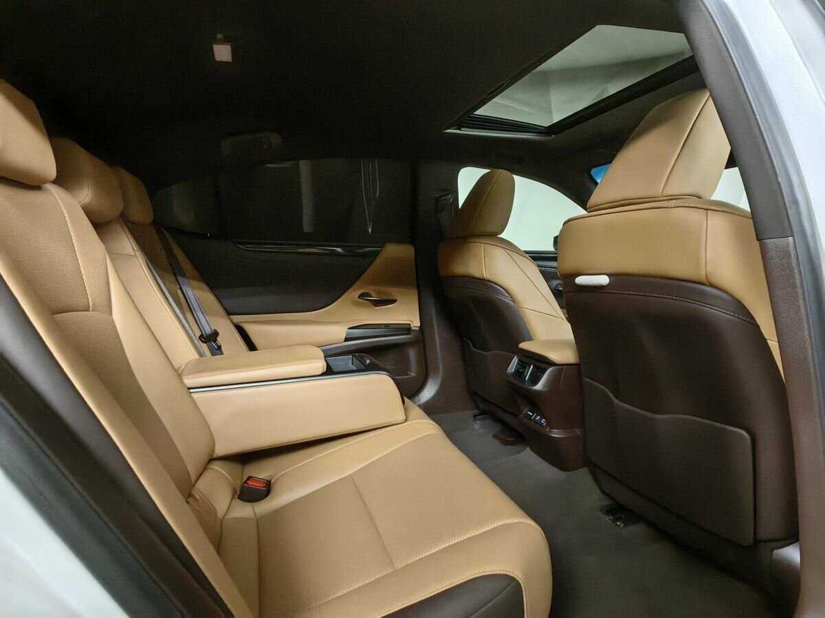 Купить Lexus ES с пробегом. Фото: #11
