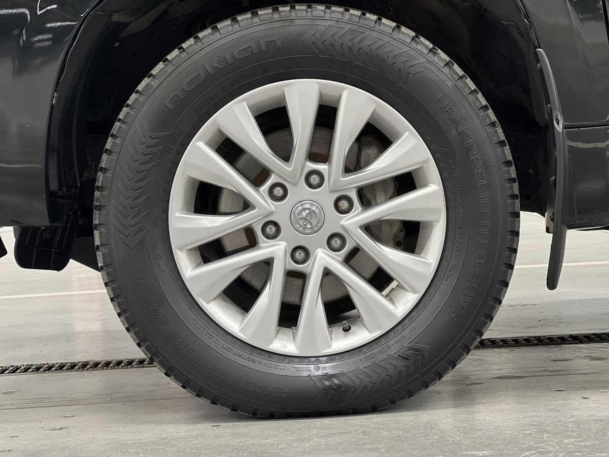 Купить Toyota Land Cruiser Prado с пробегом. Фото: #17