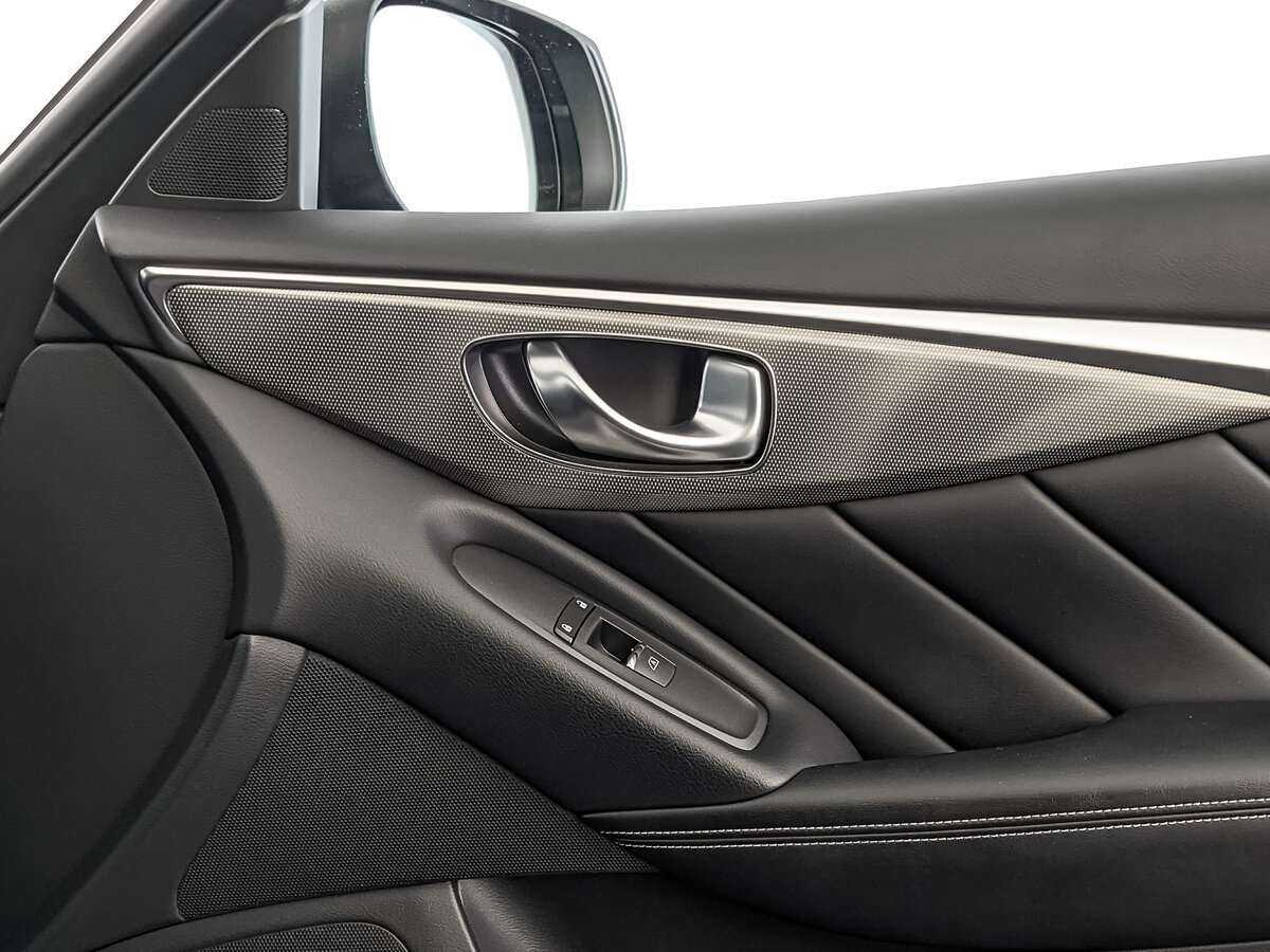 Купить Infiniti Q50 с пробегом. Фото: #19