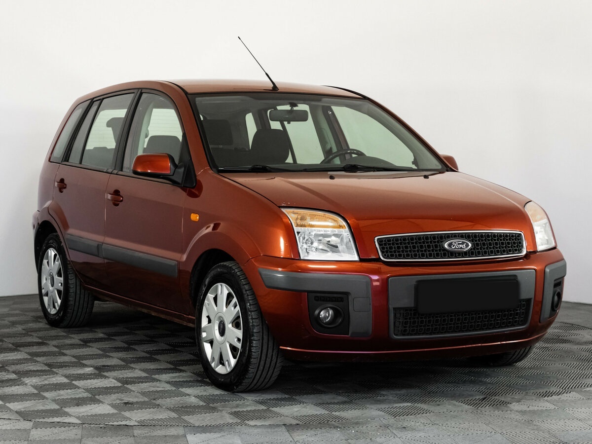 Купить Ford Fusion с пробегом. Фото: #2