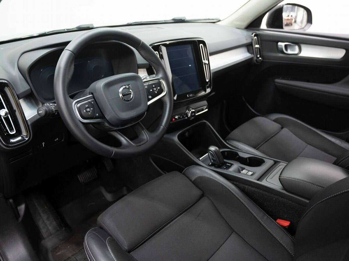 Купить Volvo XC40 с пробегом. Фото: #6