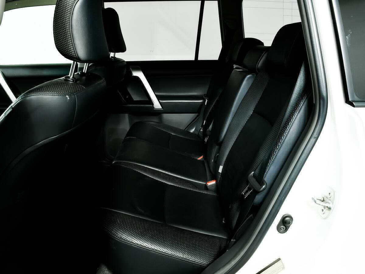 Купить Toyota Land Cruiser Prado с пробегом. Фото: #11