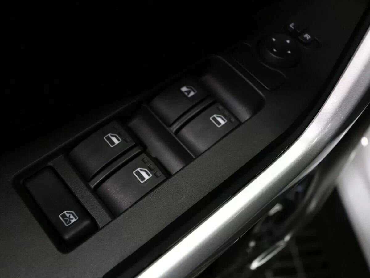 Купить Toyota Raize с пробегом. Фото: #6