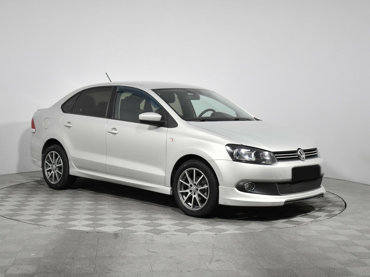 Купить Volkswagen Polo с пробегом. Фото: #2