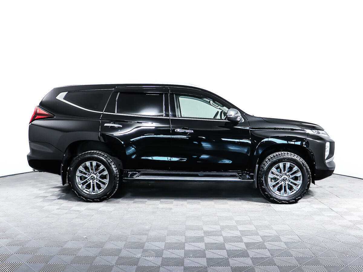 Купить Mitsubishi Pajero Sport с пробегом. Фото: #3