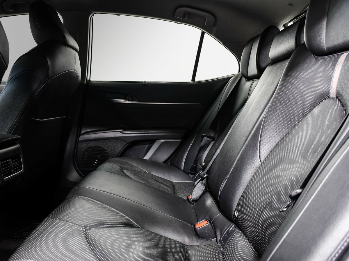 Купить Toyota Camry с пробегом. Фото: #9