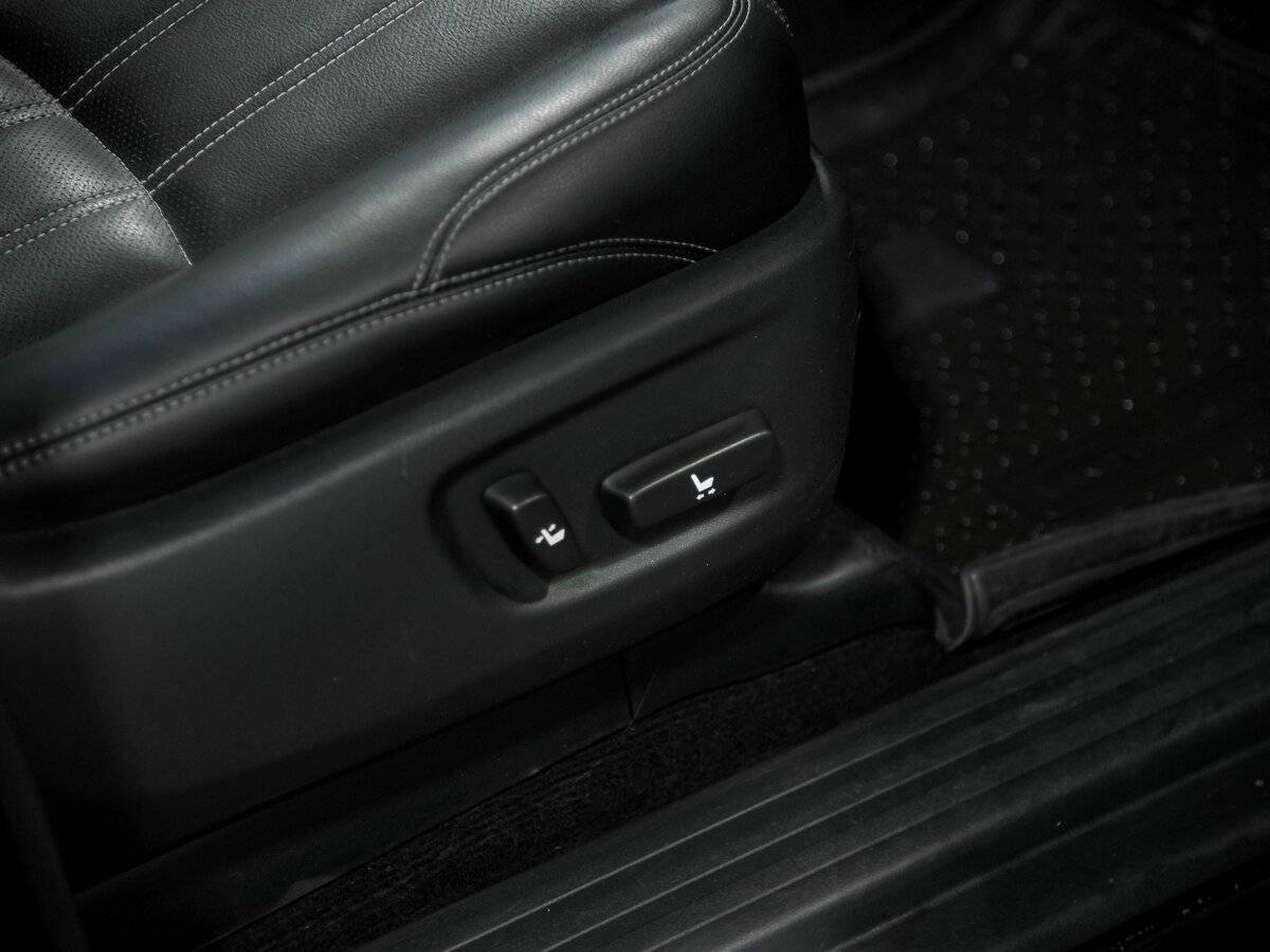 Купить Toyota Land Cruiser Prado с пробегом. Фото: #24