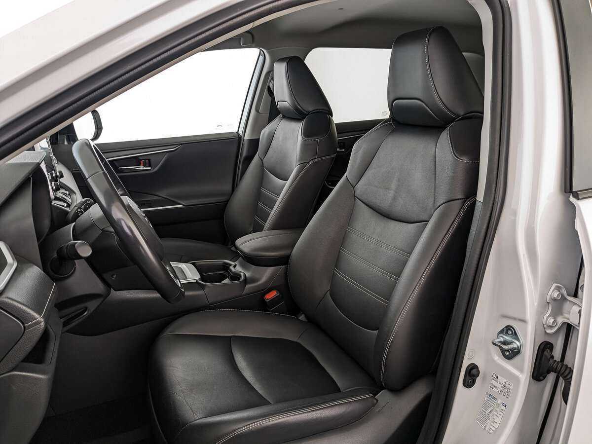 Купить Toyota RAV4 с пробегом. Фото: #17