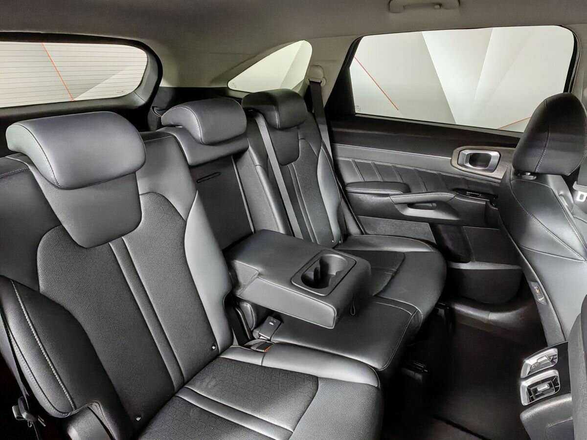 Купить Kia Sorento с пробегом. Фото: #12