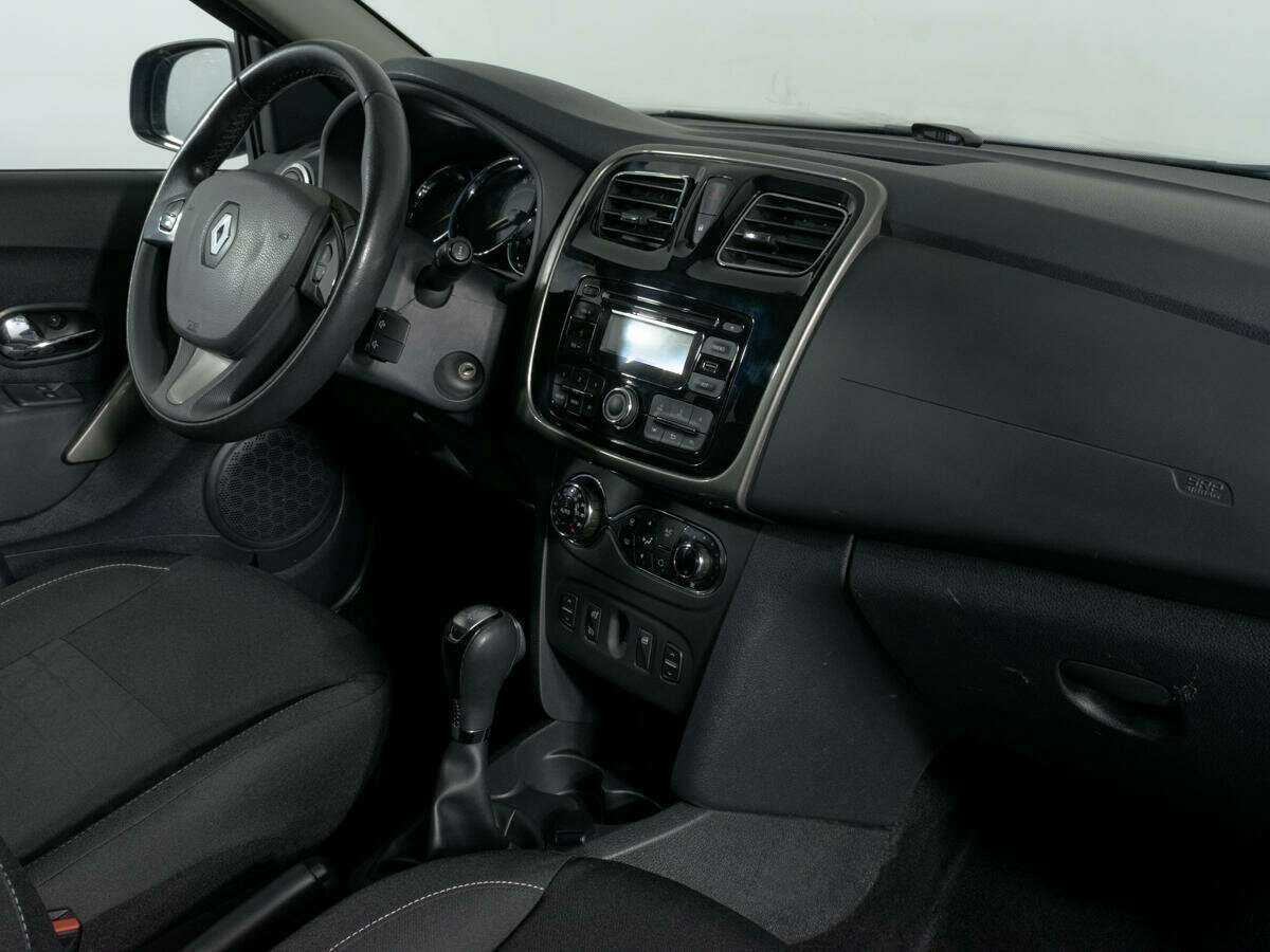 Купить Renault Sandero с пробегом. Фото: #6