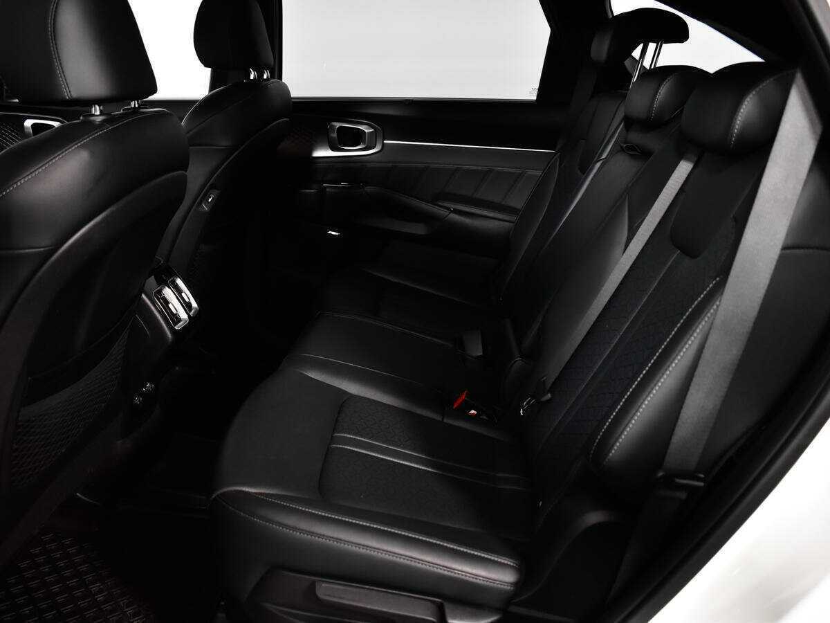 Купить Kia Sorento с пробегом. Фото: #9