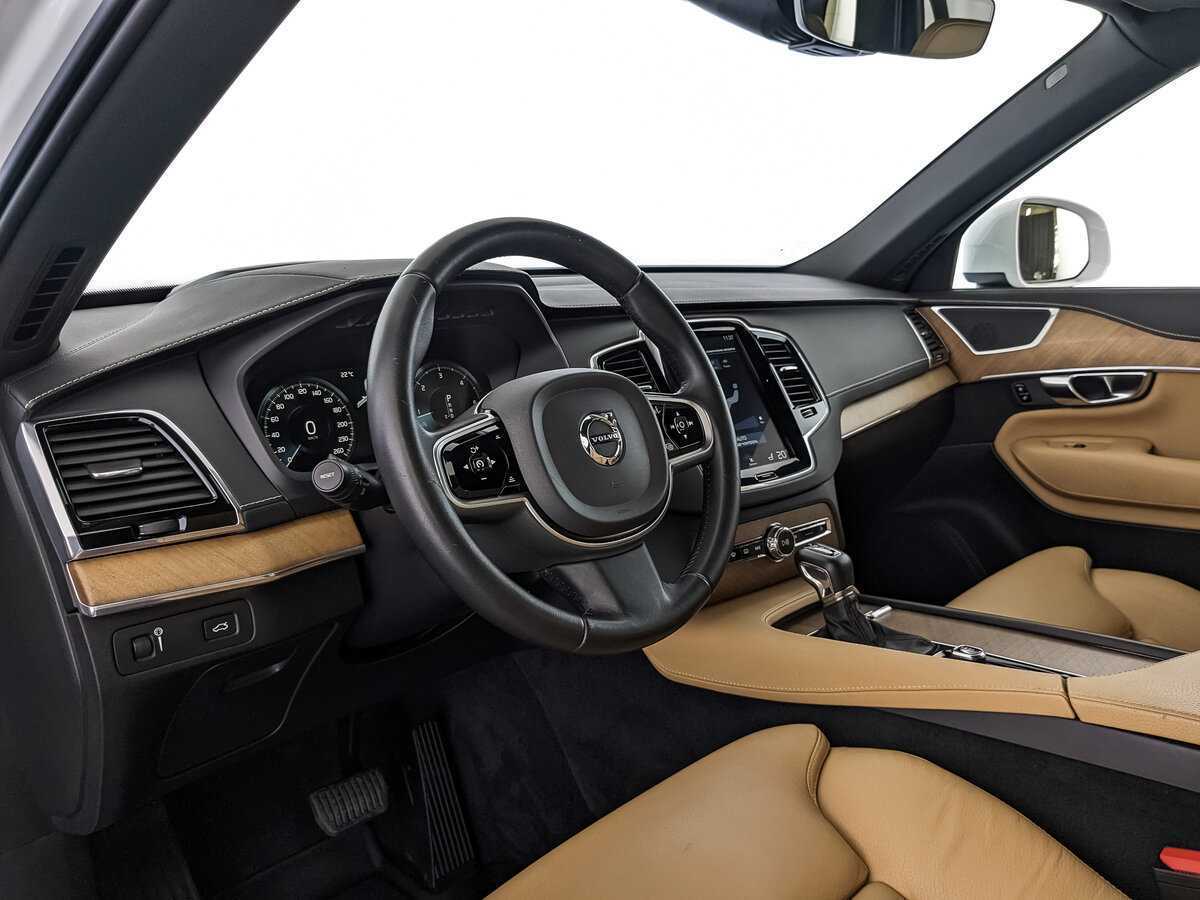 Купить Volvo XC90 с пробегом. Фото: #10