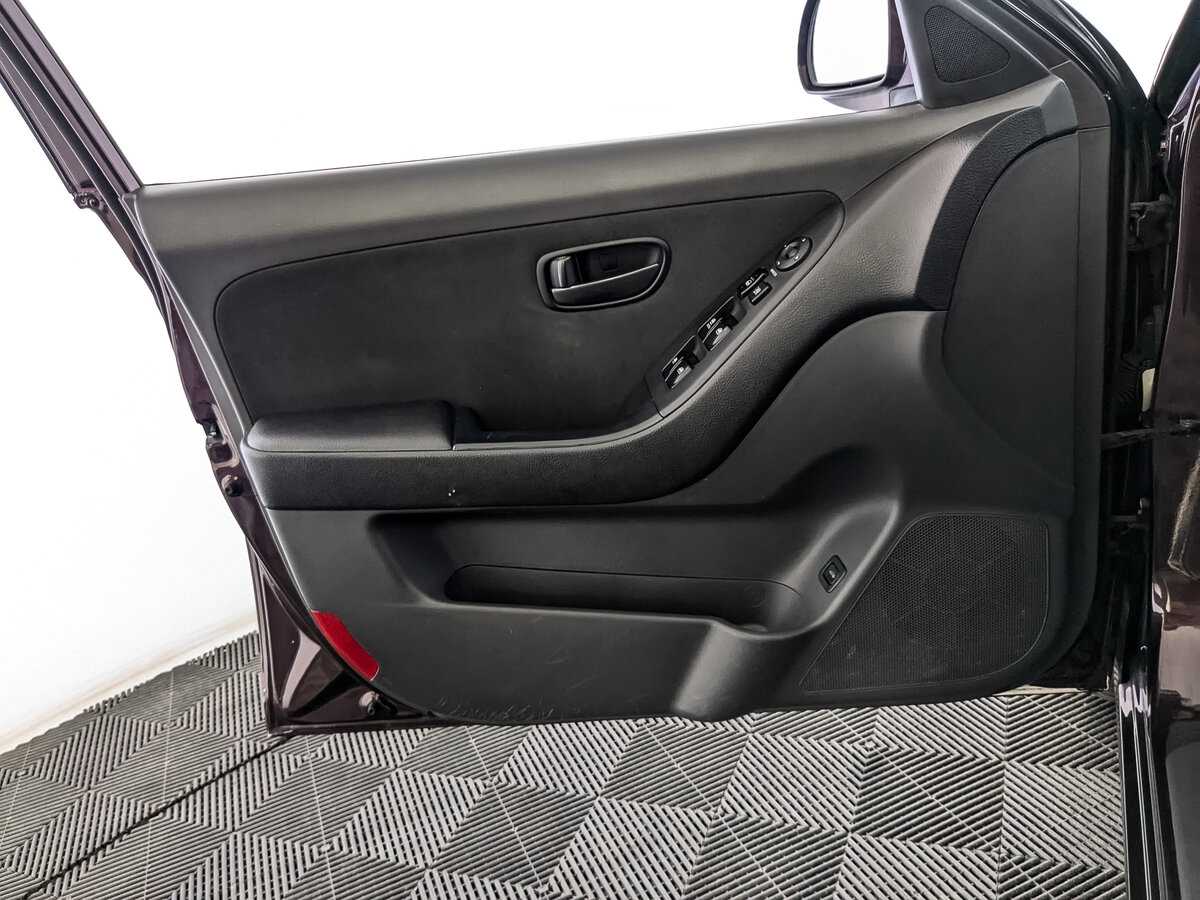 Купить Hyundai Elantra с пробегом. Фото: #14