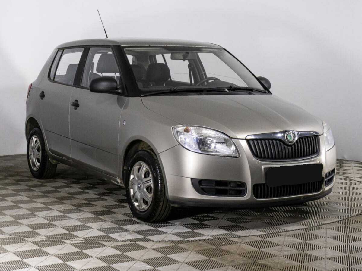 Купить Skoda Fabia с пробегом. Фото: #2