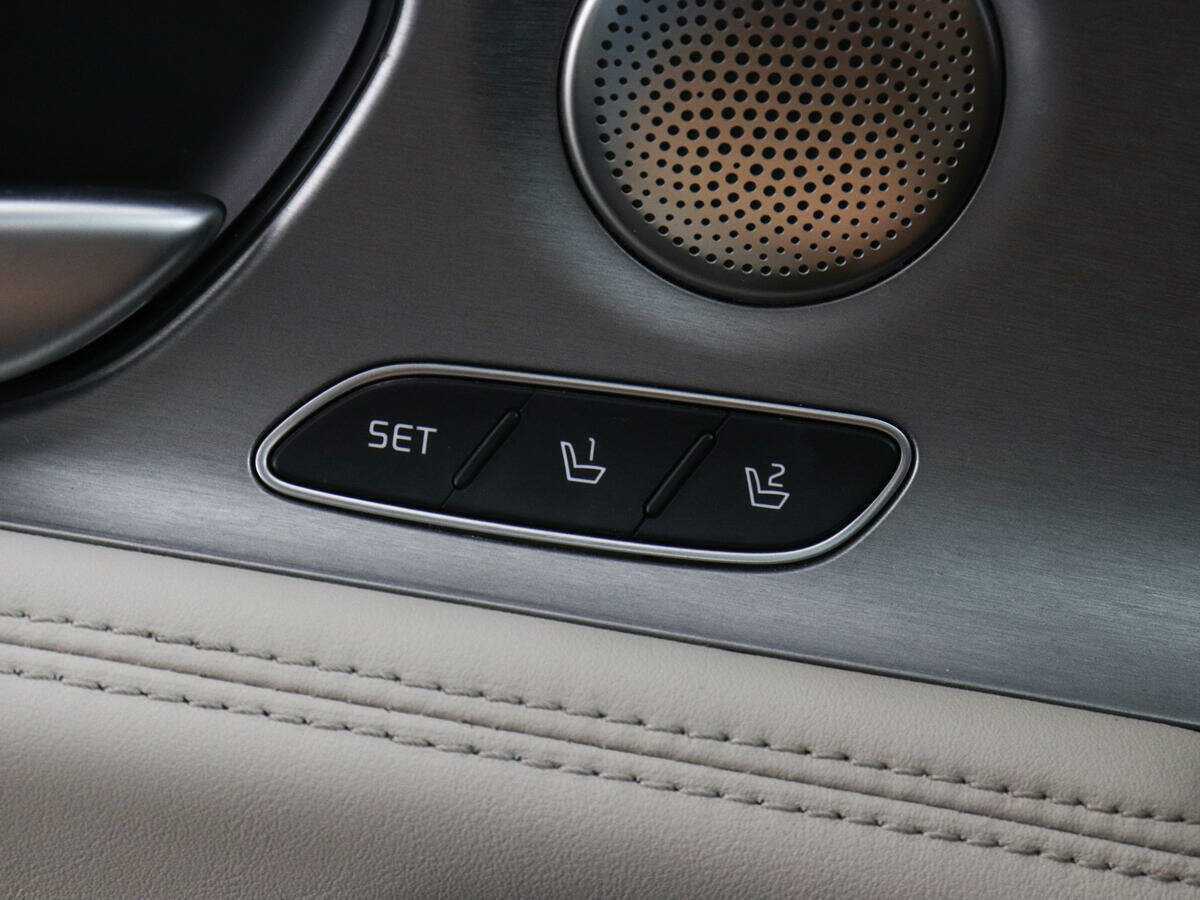 Купить Kia Stinger с пробегом. Фото: #17