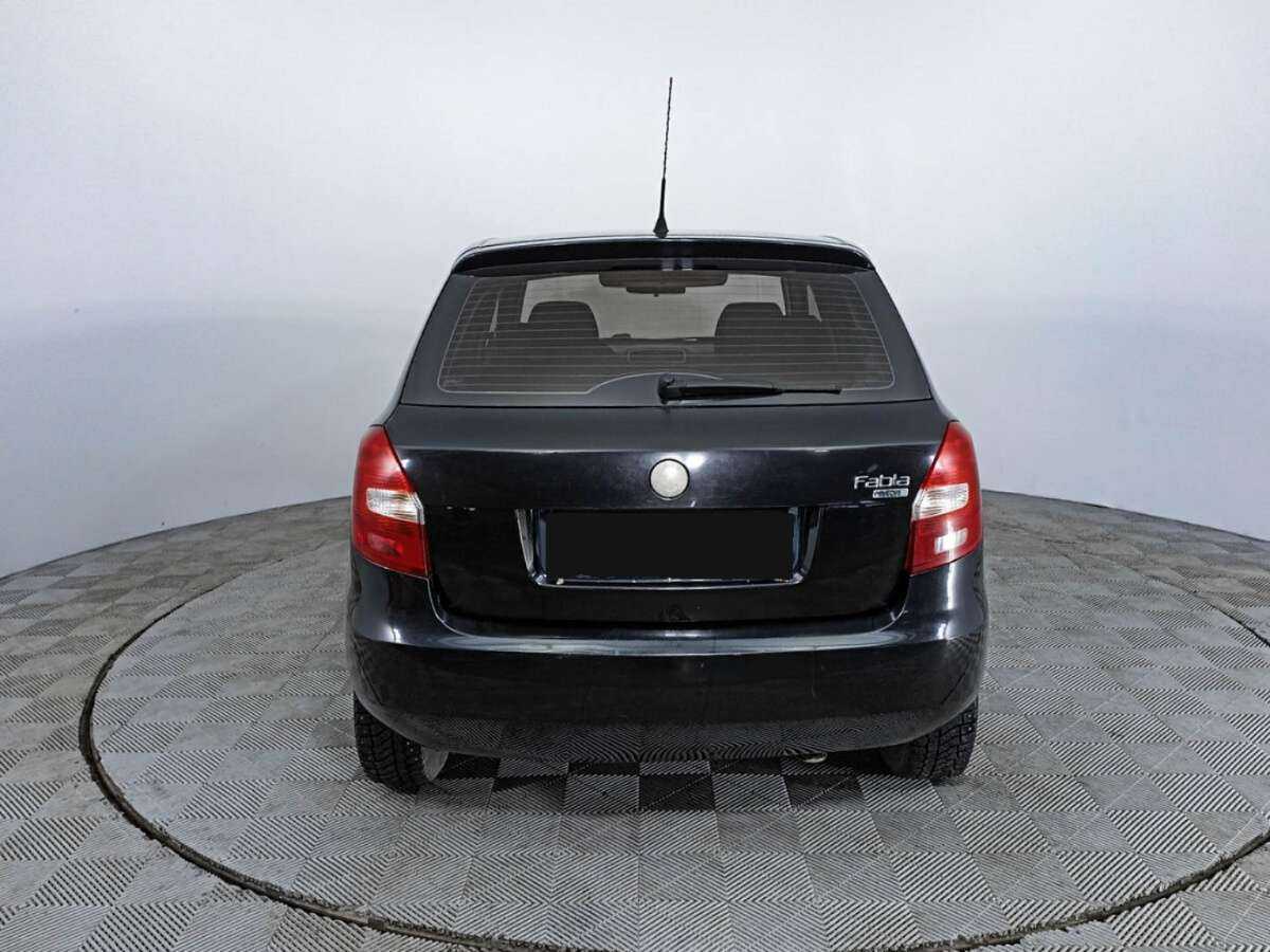 Купить Skoda Fabia с пробегом. Фото: #4