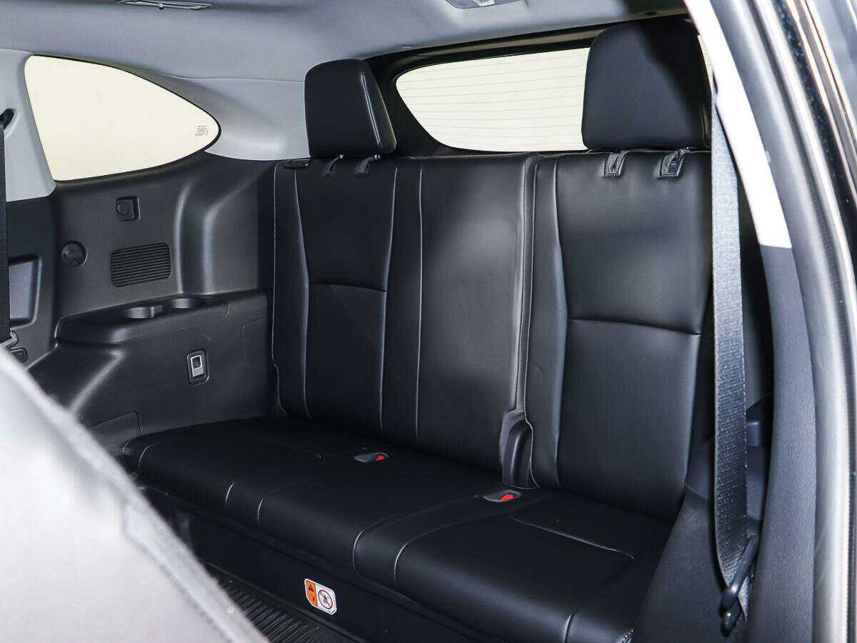 Купить Toyota Highlander с пробегом. Фото: #11