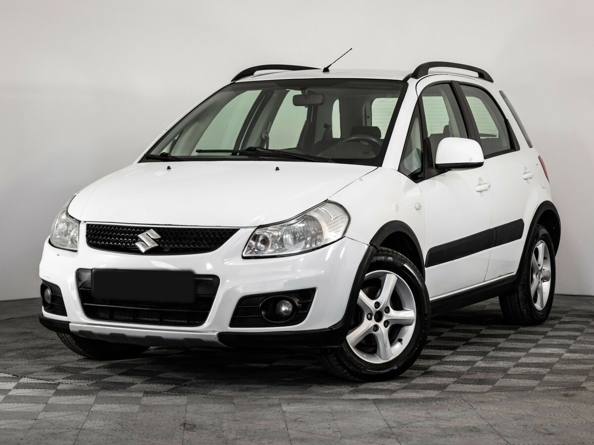 Купить Suzuki SX4 с пробегом. Посмотреть фото