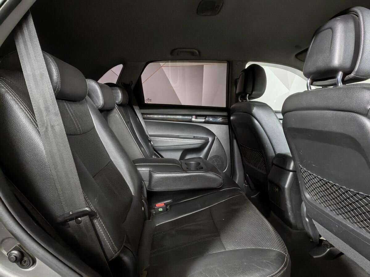 Купить Kia Sorento с пробегом. Фото: #11