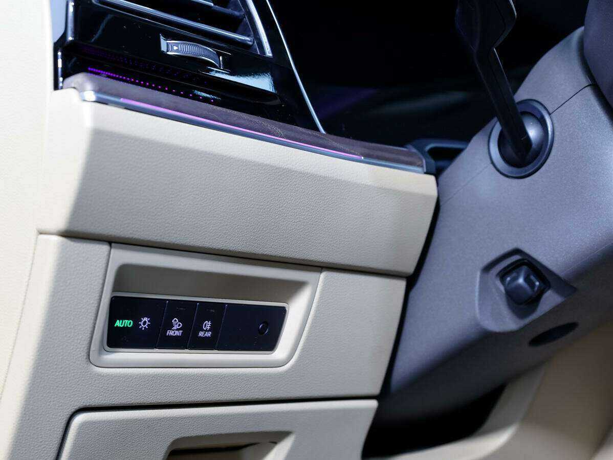 Купить Volkswagen Touareg с пробегом. Фото: #15