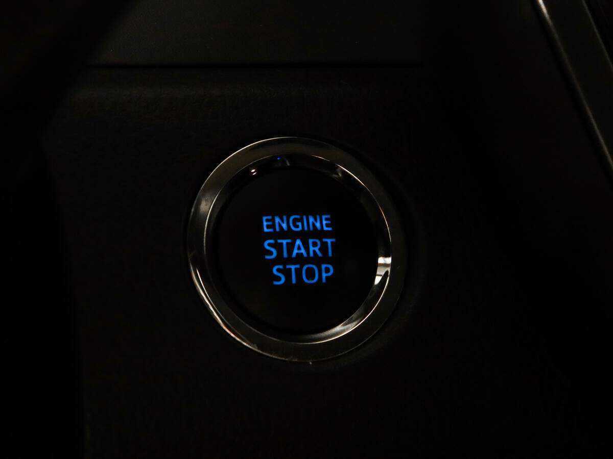 Купить Toyota Camry с пробегом. Фото: #17