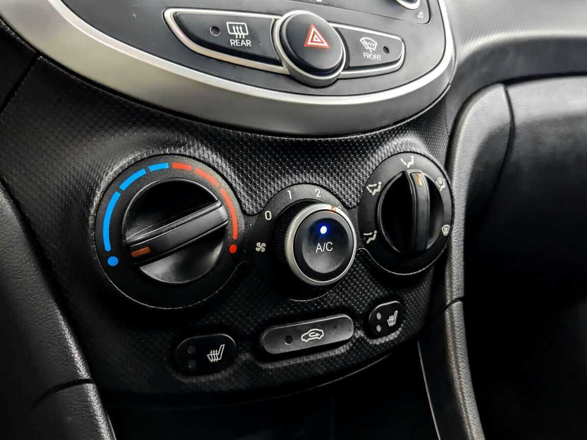 Купить Hyundai Solaris с пробегом. Фото: #9