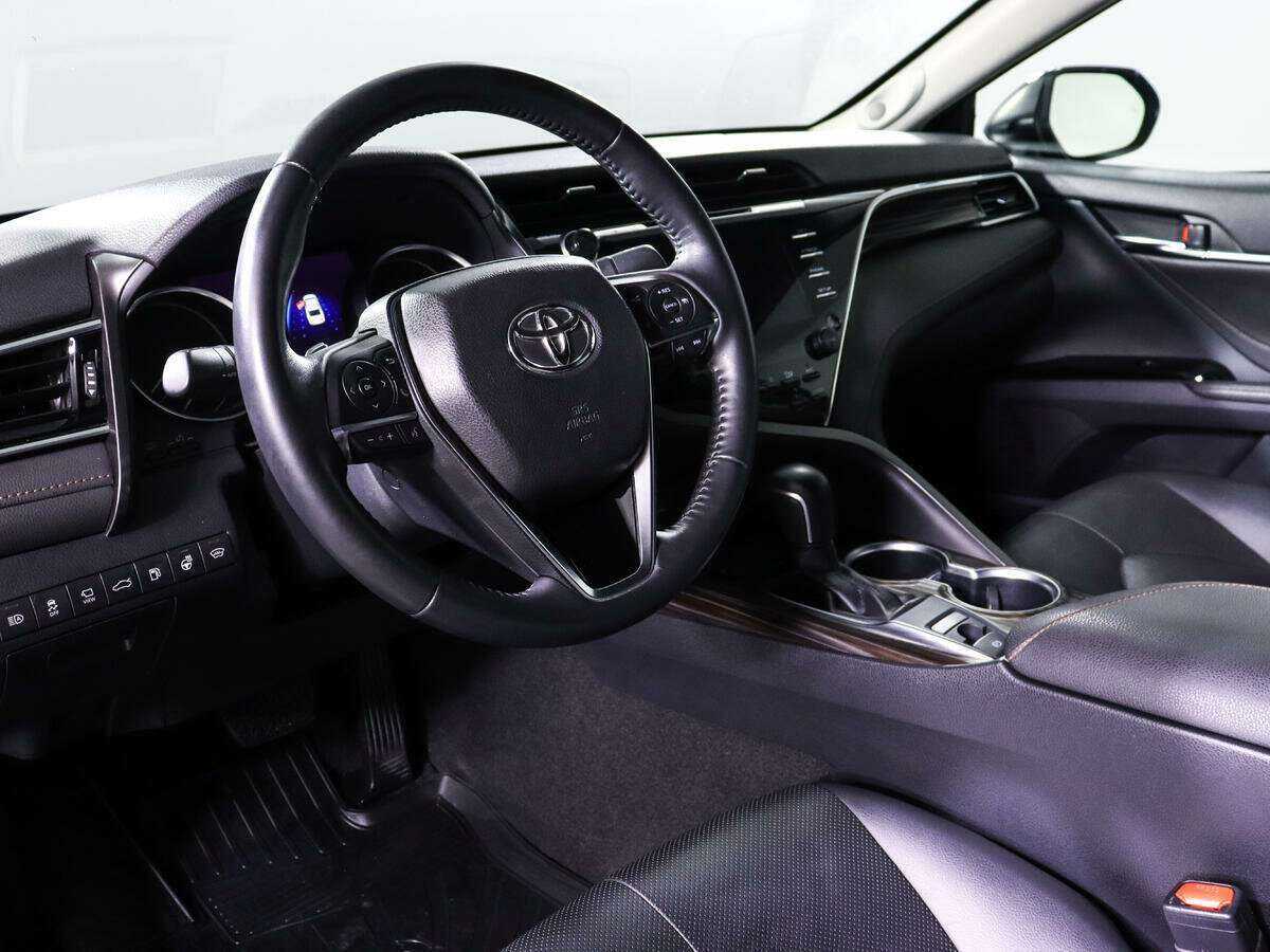 Купить Toyota Camry с пробегом. Фото: #13