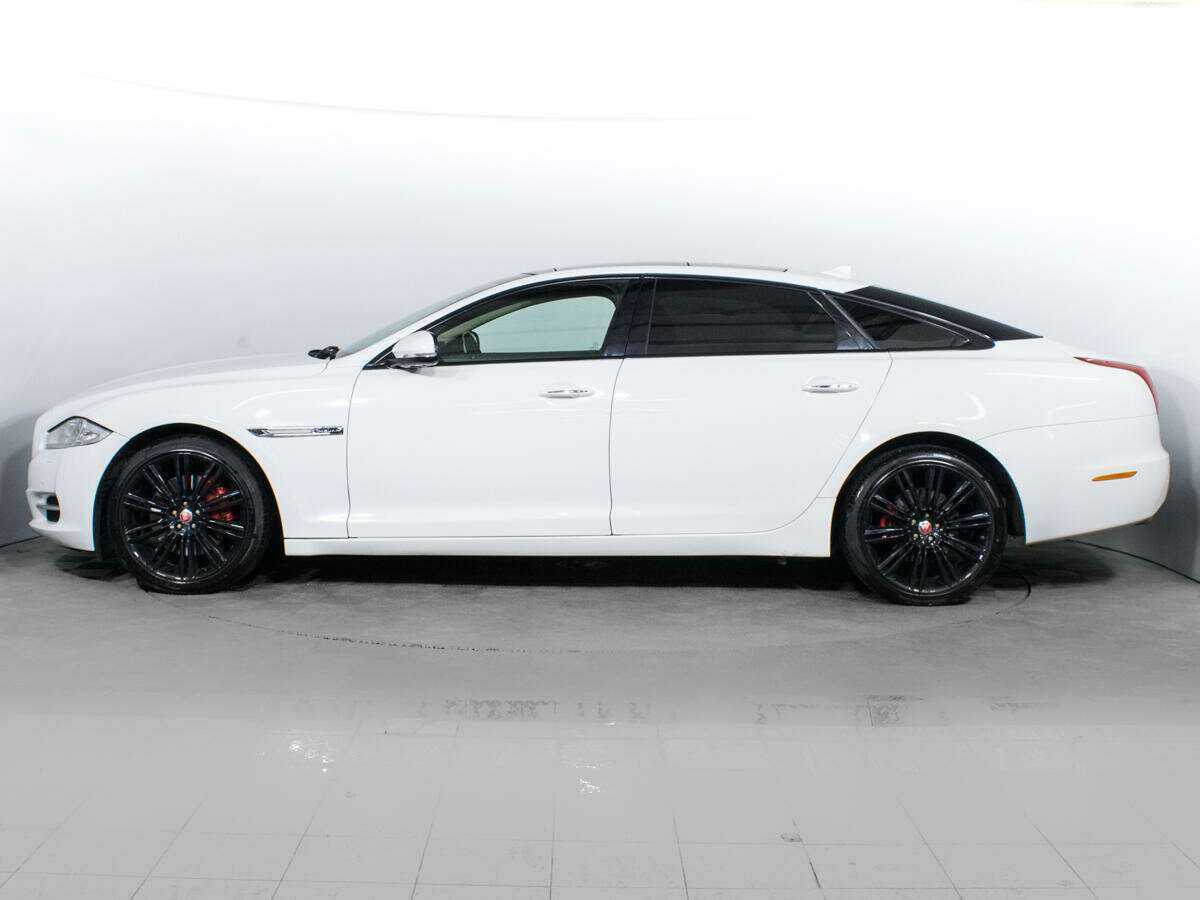 Купить Jaguar XJ с пробегом. Фото: #7