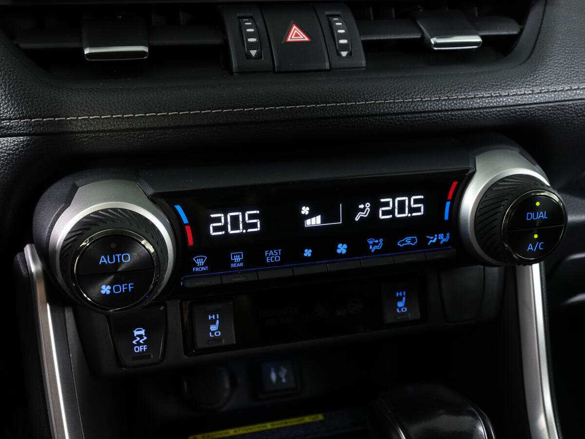 Купить Toyota RAV4 с пробегом. Фото: #23