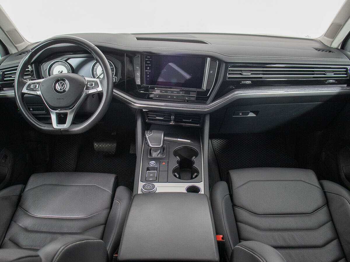 Купить Volkswagen Touareg с пробегом. Фото: #13