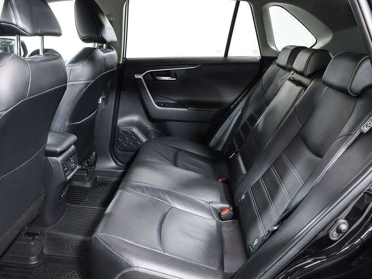 Купить Toyota RAV4 с пробегом. Фото: #9