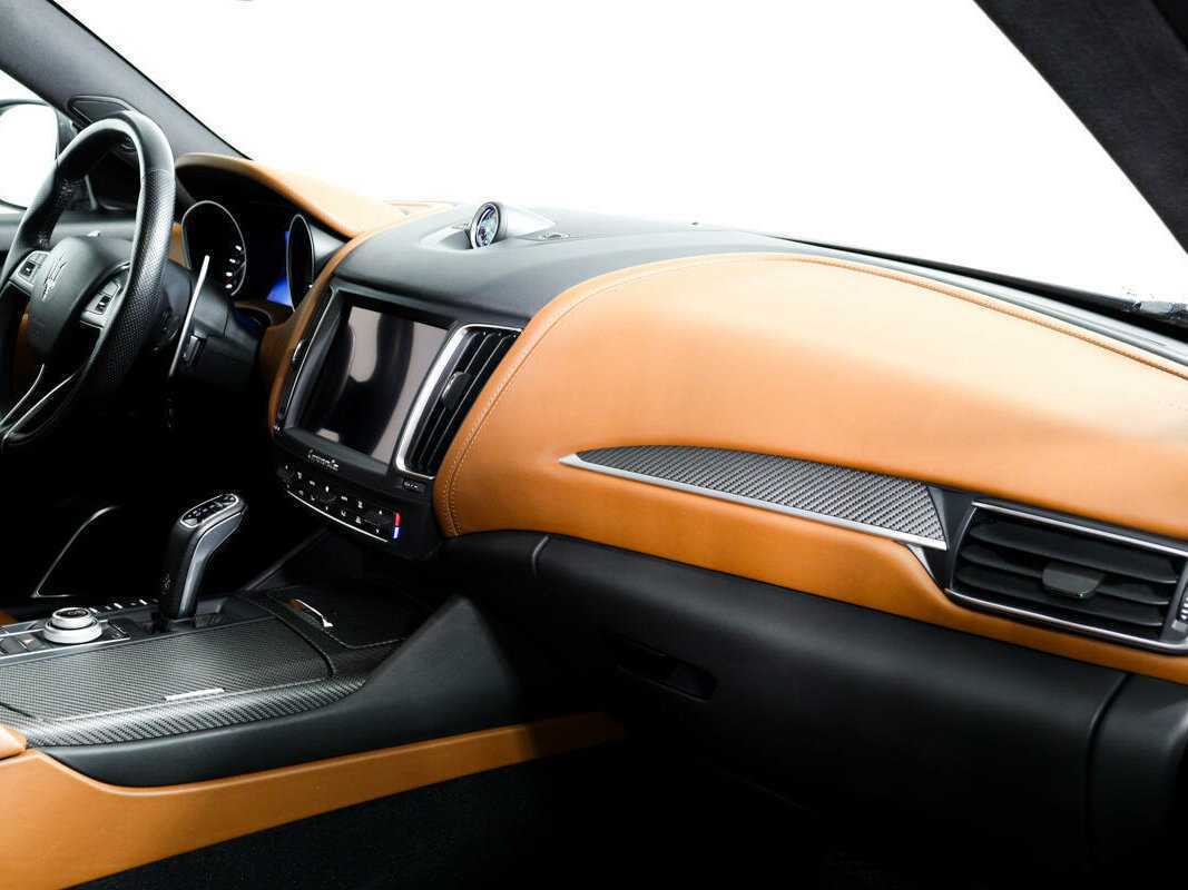 Купить Maserati Levante с пробегом. Фото: #8