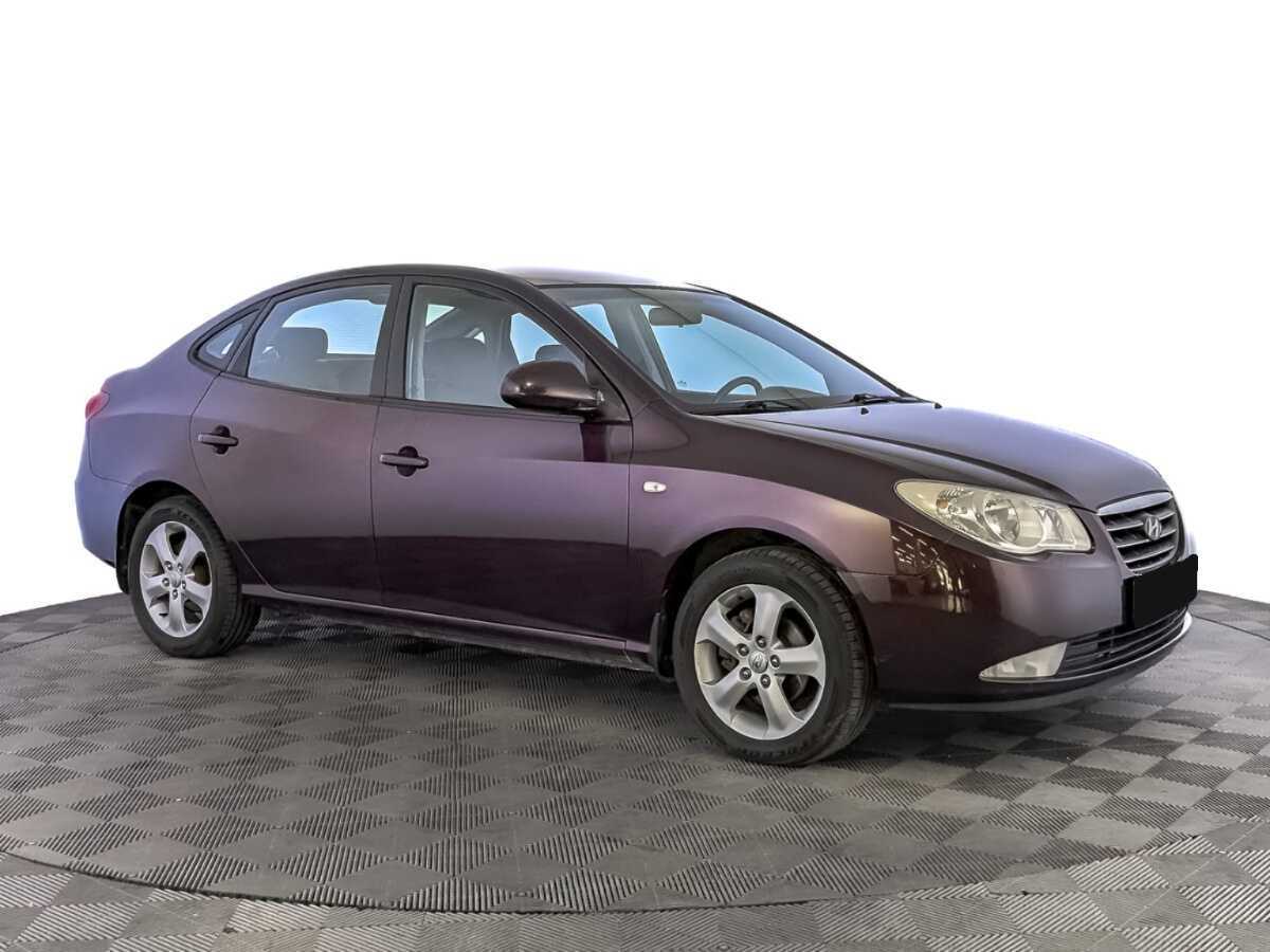 Купить Hyundai Elantra с пробегом. Фото: #2