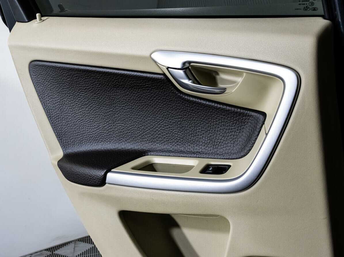 Купить Volvo XC60 с пробегом. Фото: #14