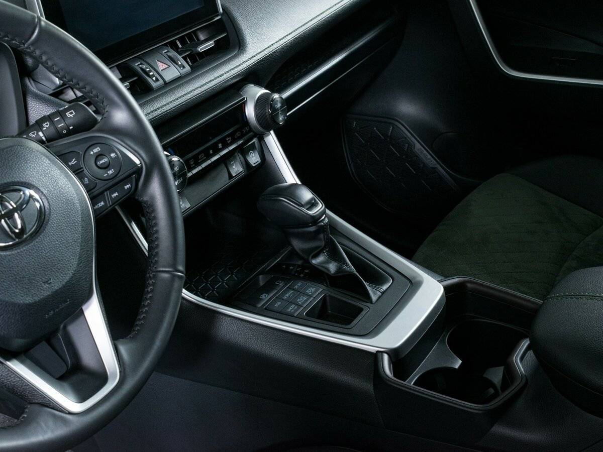 Купить Toyota RAV4 с пробегом. Фото: #17