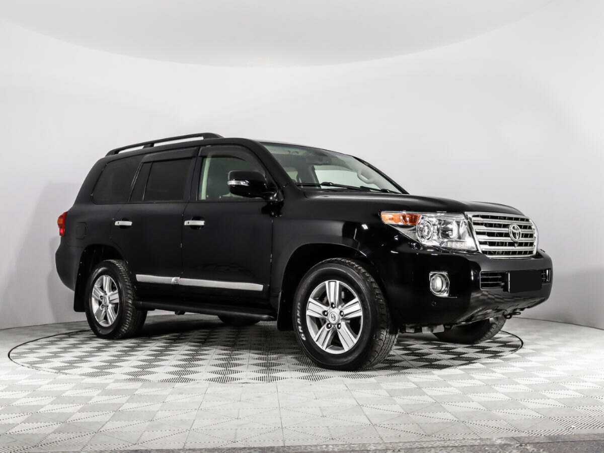 Купить Toyota Land Cruiser с пробегом. Фото: #2