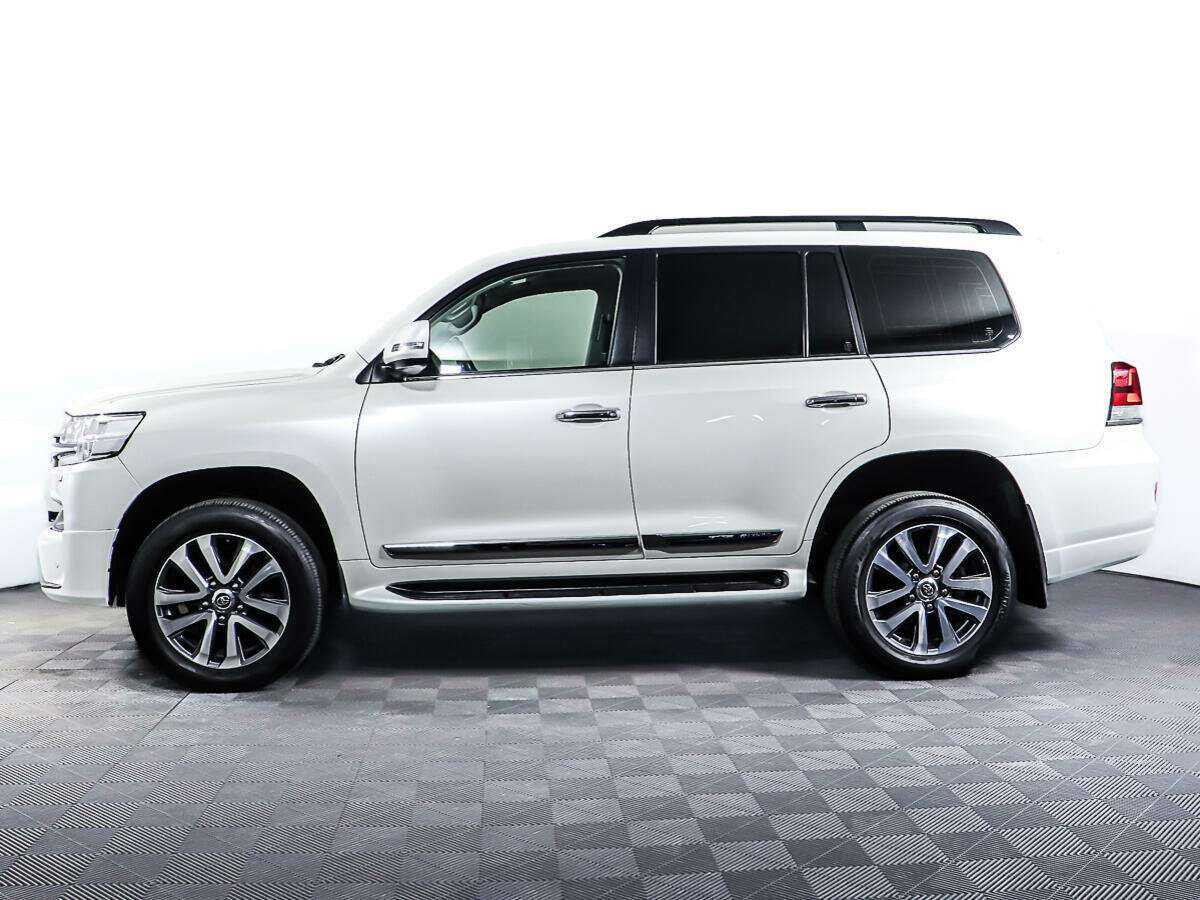 Купить Toyota Land Cruiser с пробегом. Фото: #2