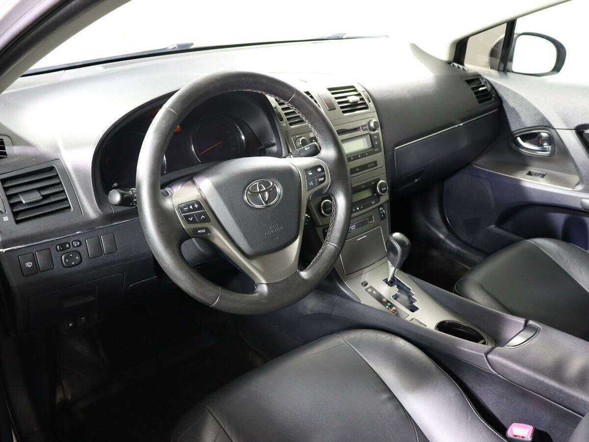 Купить Toyota Avensis с пробегом. Фото: #9