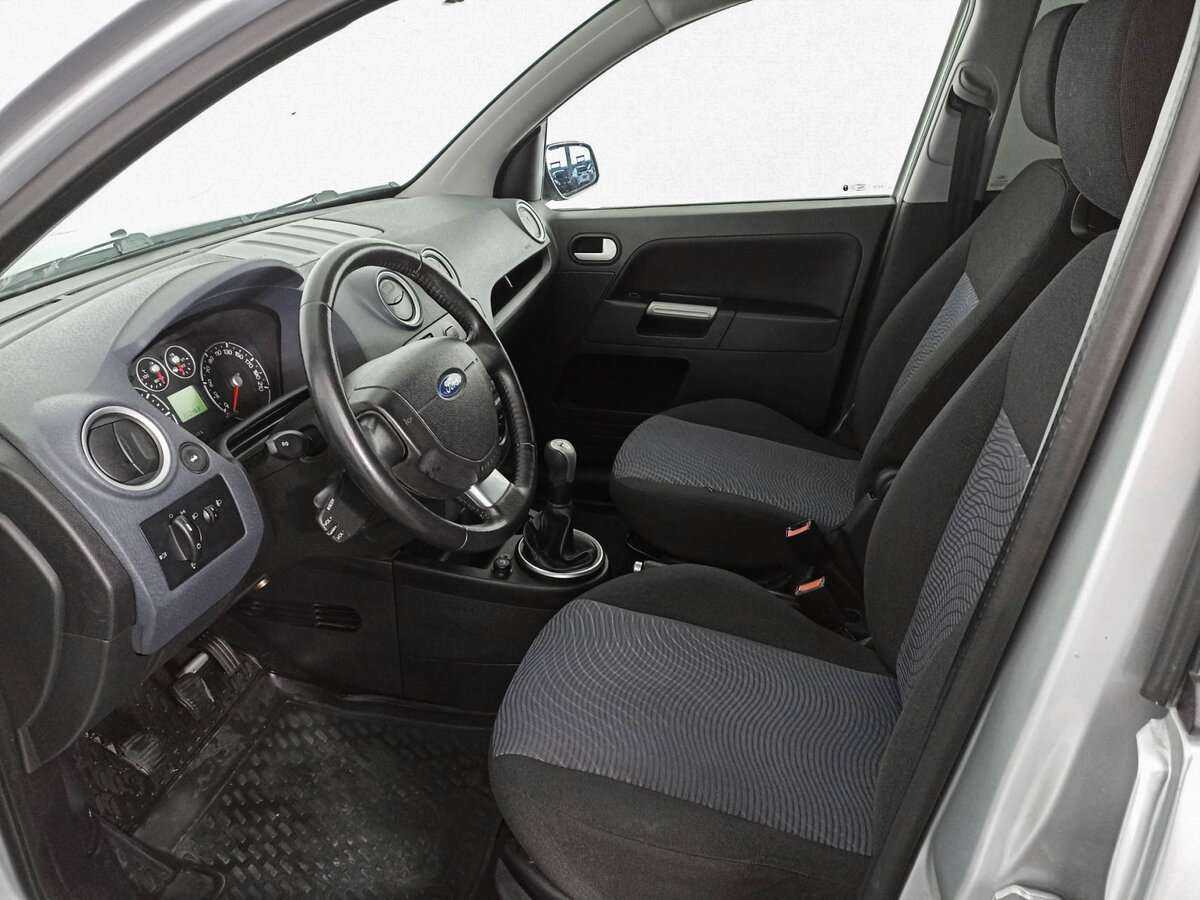 Купить Ford Fusion с пробегом. Фото: #13