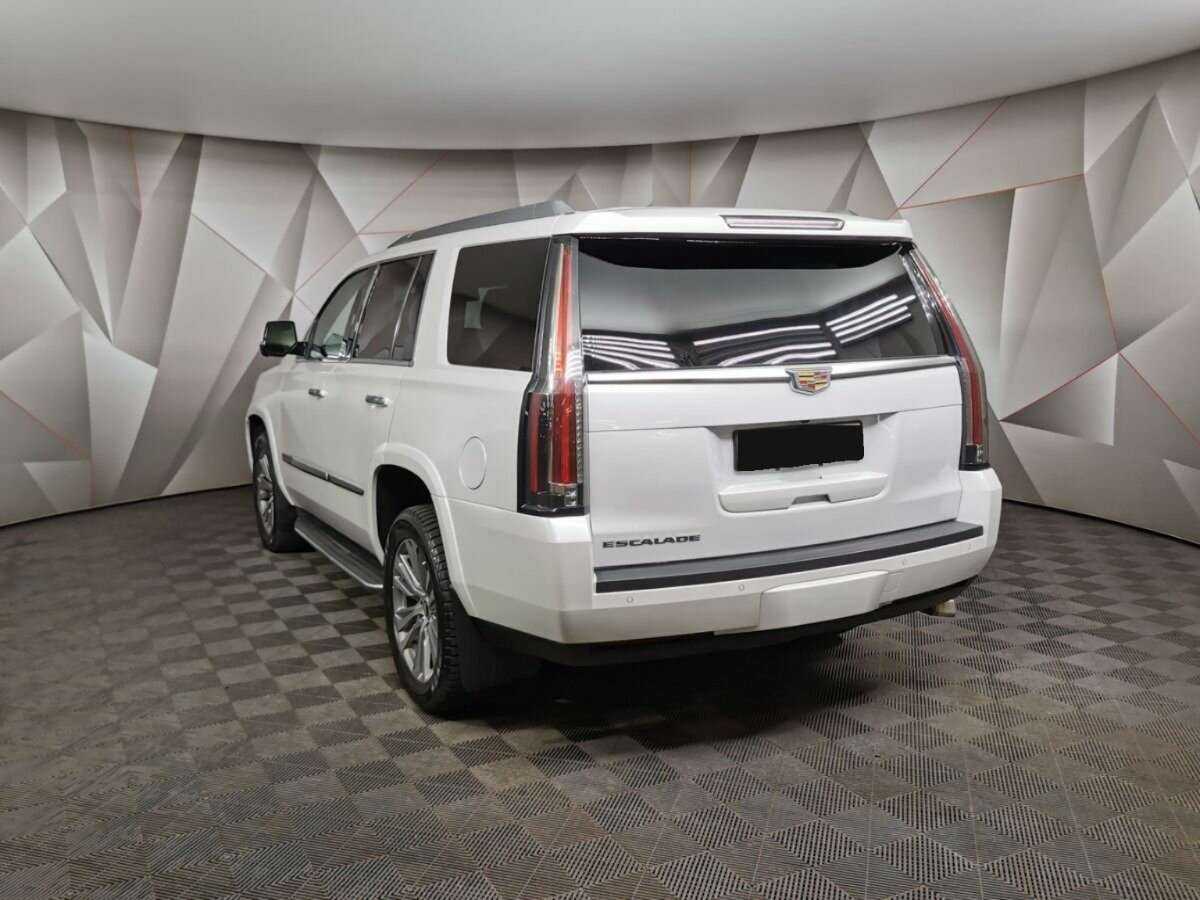 Купить Cadillac Escalade с пробегом. Фото: #3