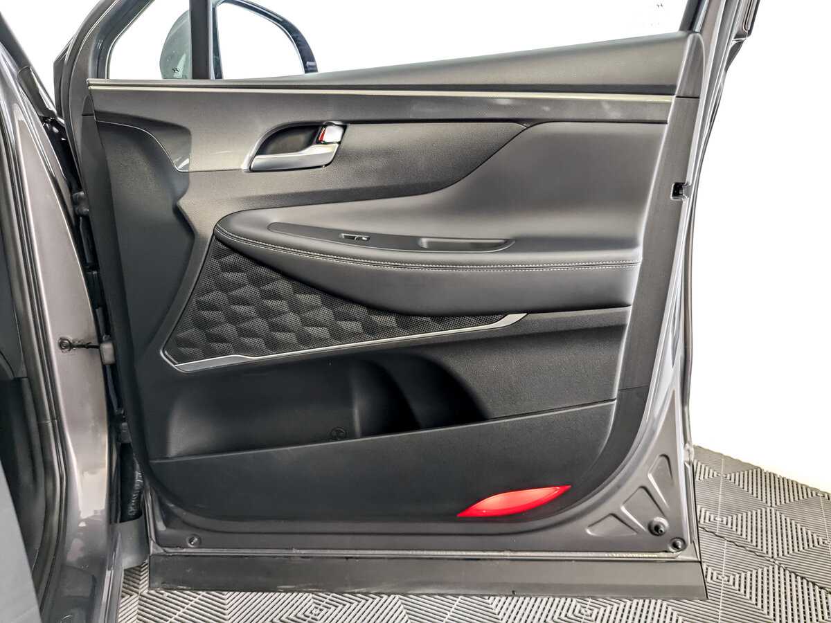 Купить Hyundai Santa Fe с пробегом. Фото: #24